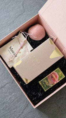 Sweet & Feminine Gift Box for Her – Lattafa Eclaire & Perfume Oil